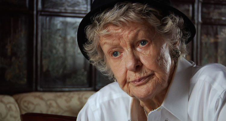 Chiemi Karasawa Shines a Light on Stage Legend Elaine Stritch